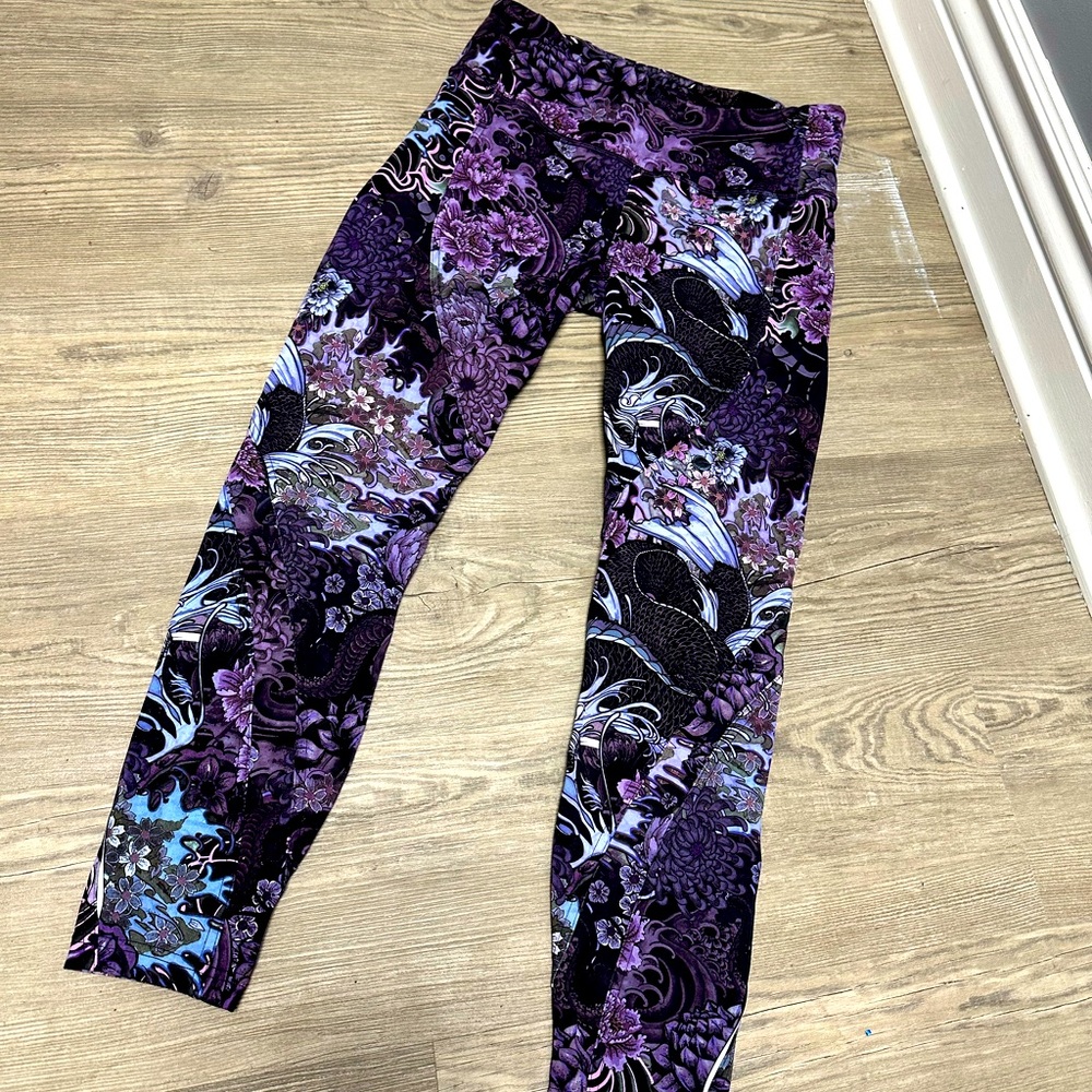 Lulu Leggings Size 6